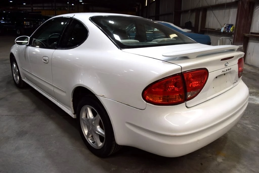 2001 Oldsmobile Alero - Image 5 of 12