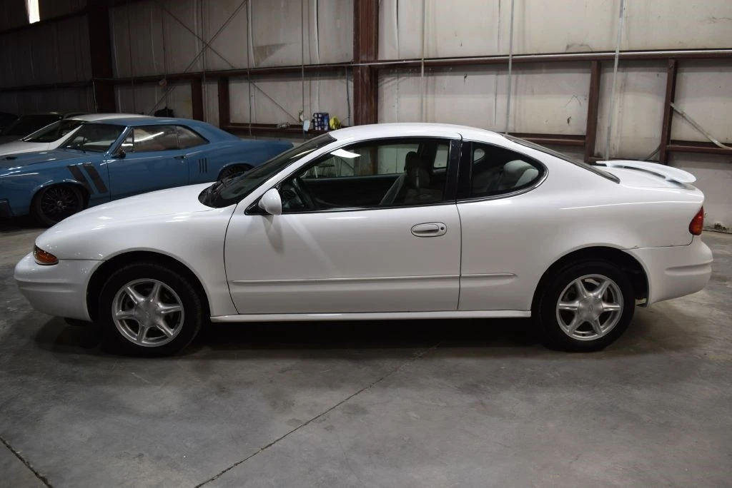 2001 Oldsmobile Alero - Image 4 of 12