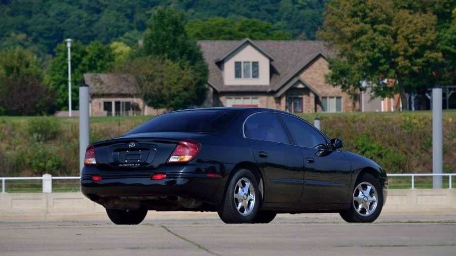 2001 Oldsmobile Aurora - Image 3 of 12
