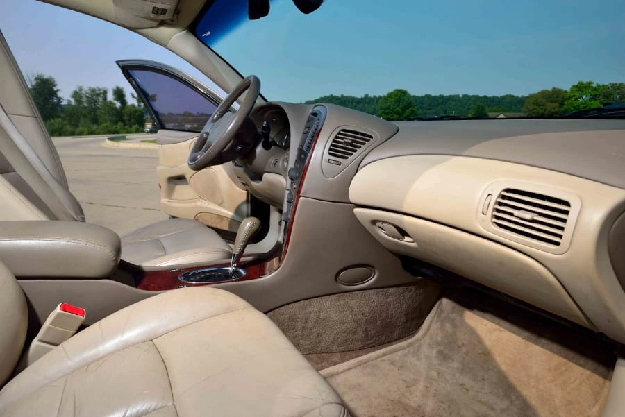 2001 Oldsmobile Aurora - Image 5 of 12