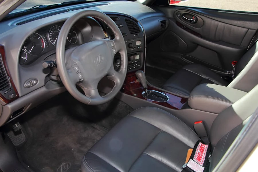 2001 Oldsmobile Aurora - Image 4 of 12