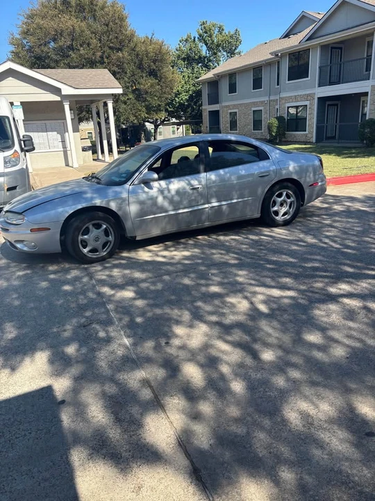 2001 Oldsmobile Aurora - Image 3 of 4