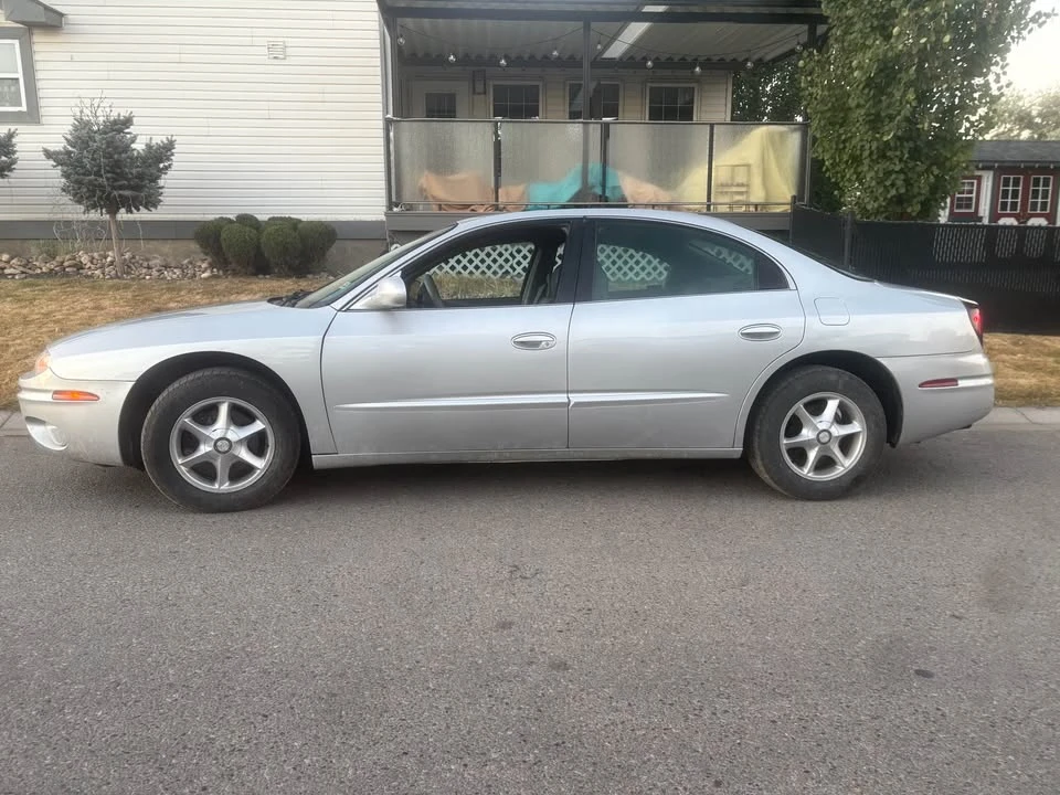 2001 Oldsmobile Aurora - Image 8 of 15