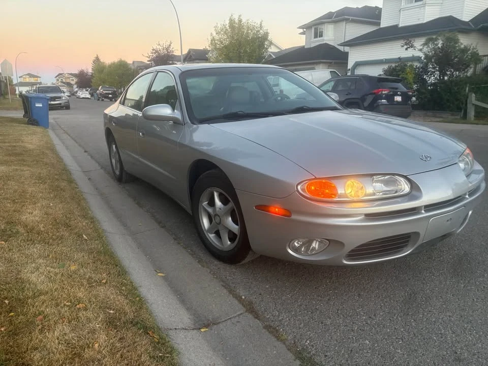 2001 Oldsmobile Aurora - Image 4 of 15