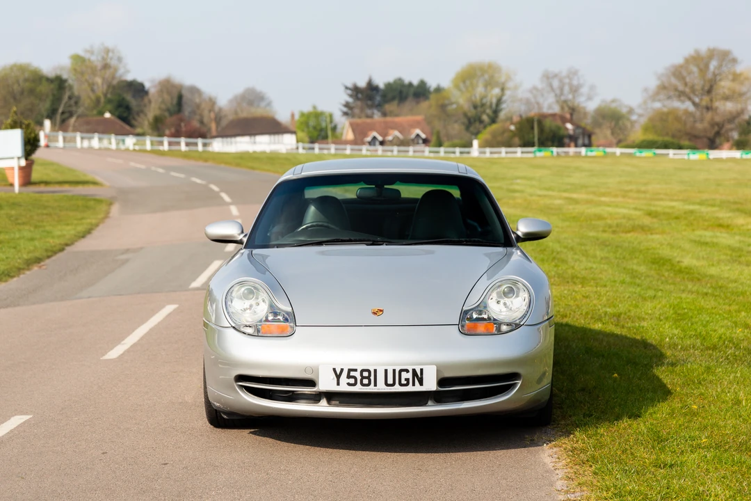 2001 Porsche 996 Carrera 4 - Image 26 of 31