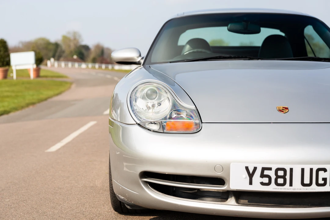 2001 Porsche 996 Carrera 4 - Image 29 of 31