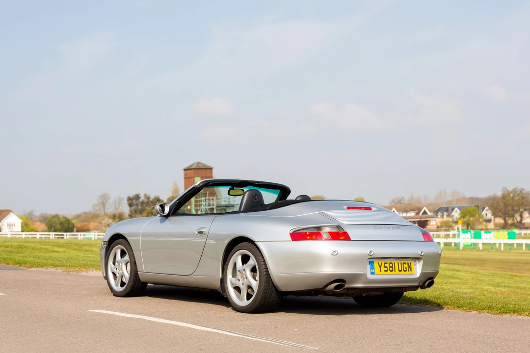 2001 Porsche 996 Carrera 4 - Image 14 of 31