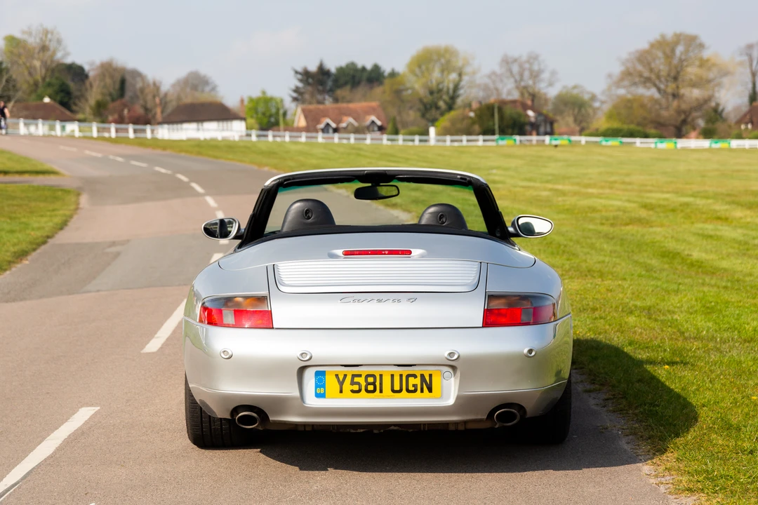 2001 Porsche 996 Carrera 4 - Image 12 of 31