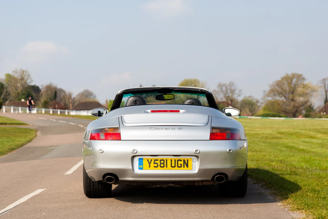 2001 Porsche 996 Carrera 4 - Image 13 of 31