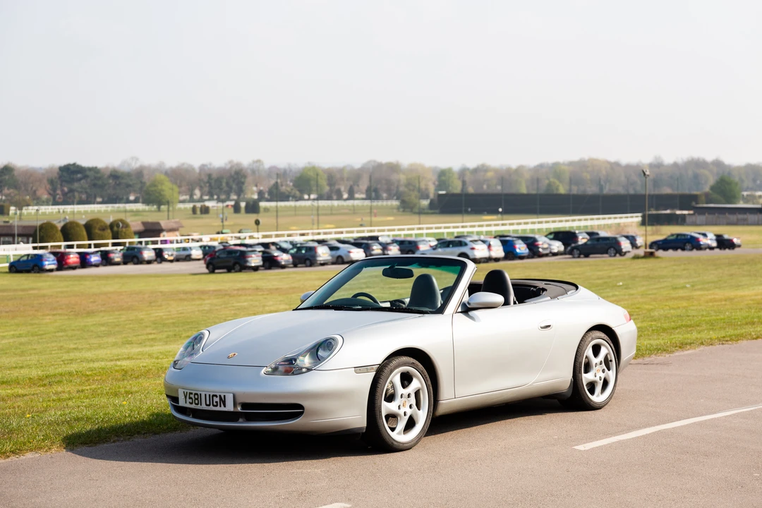 2001 Porsche 996 Carrera 4 - Image 6 of 31