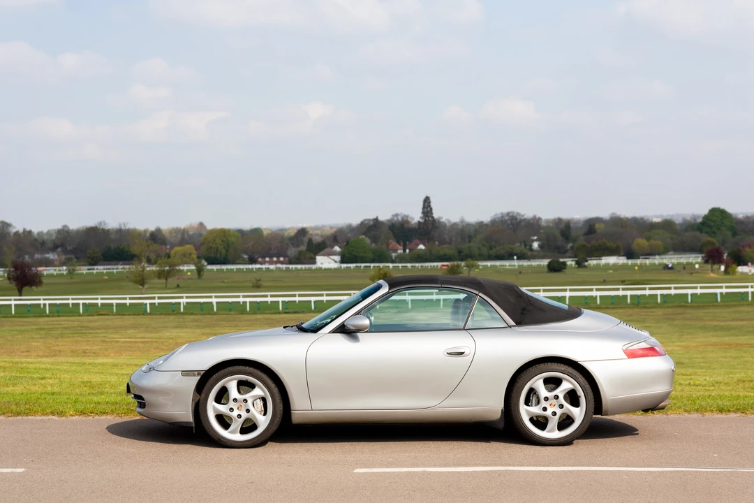 2001 Porsche 996 Carrera 4 - Image 22 of 31