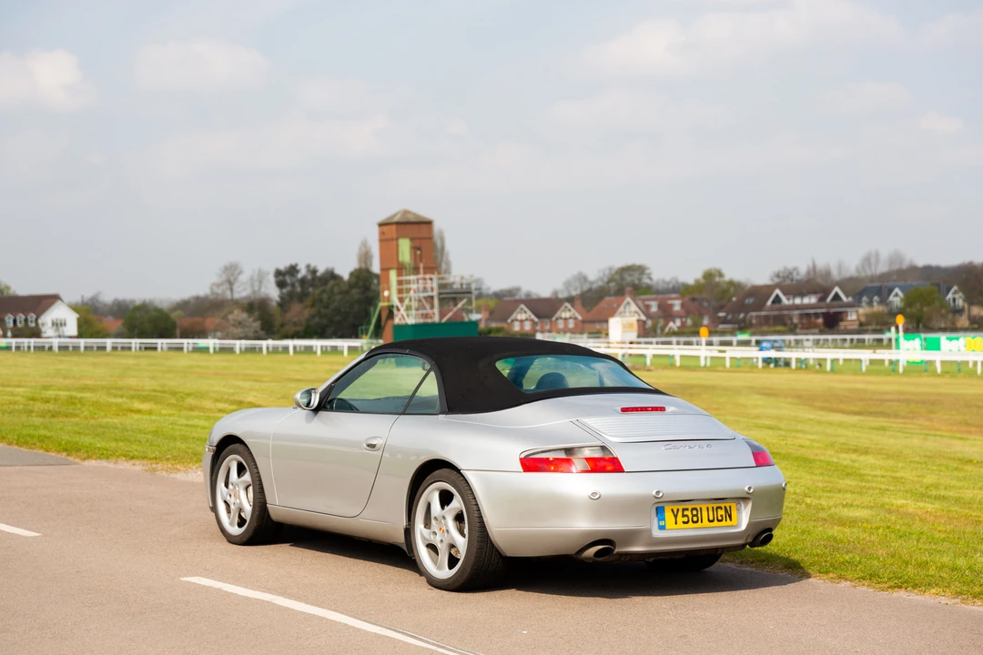 2001 Porsche 996 Carrera 4 - Image 15 of 31
