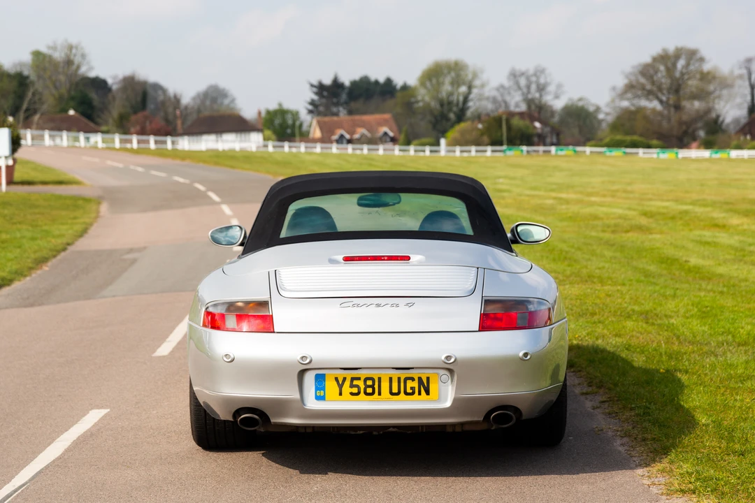2001 Porsche 996 Carrera 4 - Image 25 of 31