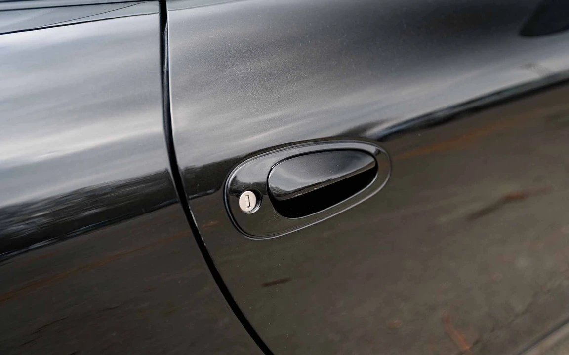 2001 Porsche 996 Carrera 4 - Image 29 of 31