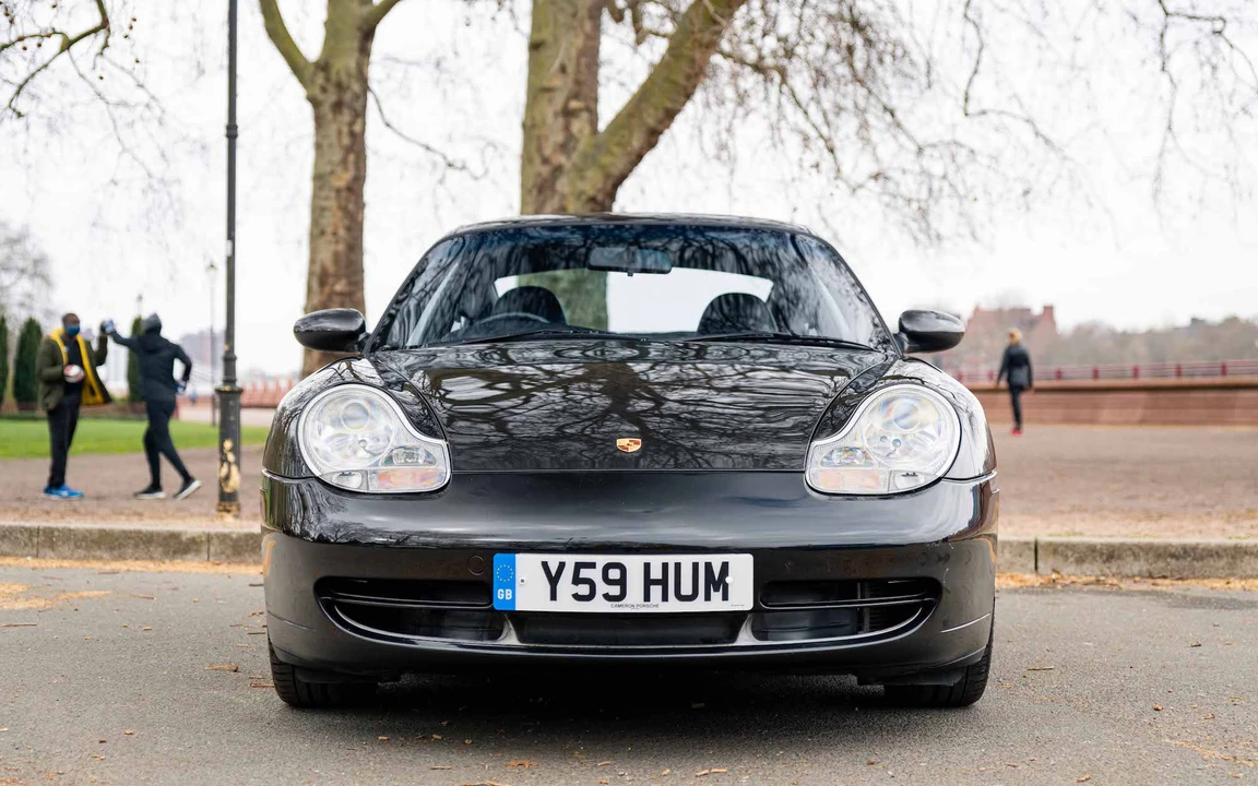 2001 Porsche 996 Carrera 4 - Image 17 of 31