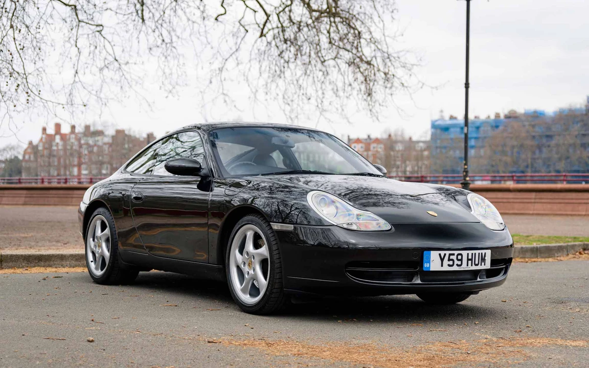 2001 Porsche 996 Carrera 4 - Image 6 of 31