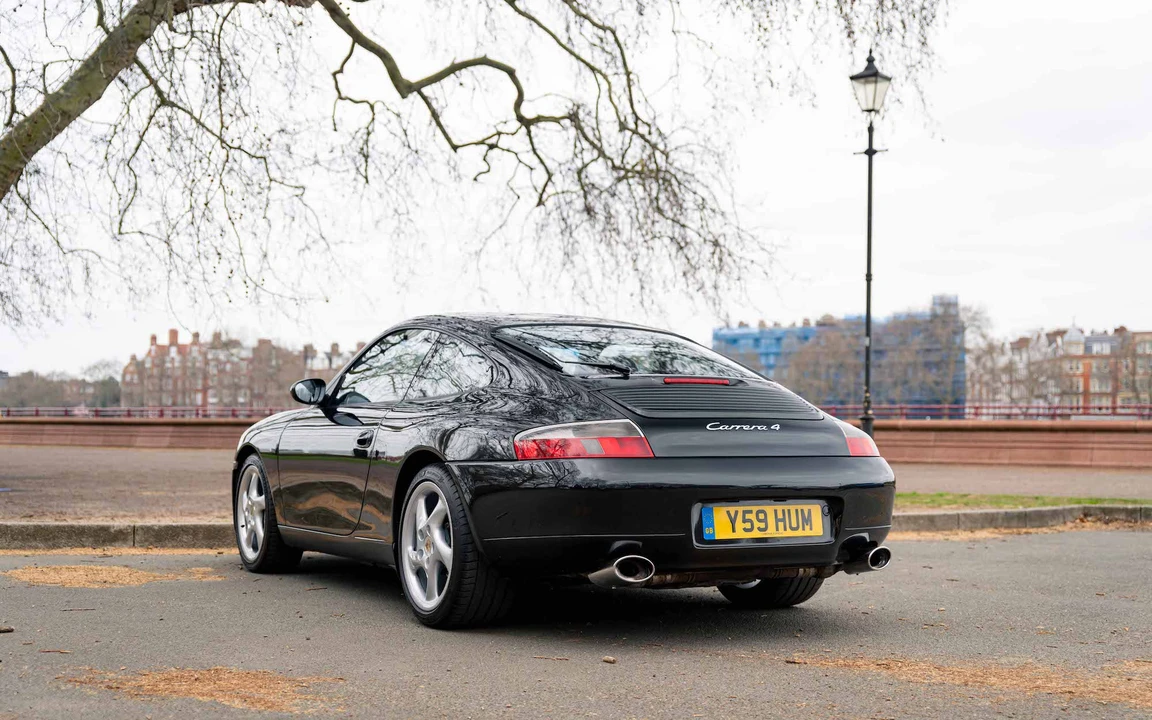 2001 Porsche 996 Carrera 4 - Image 13 of 31