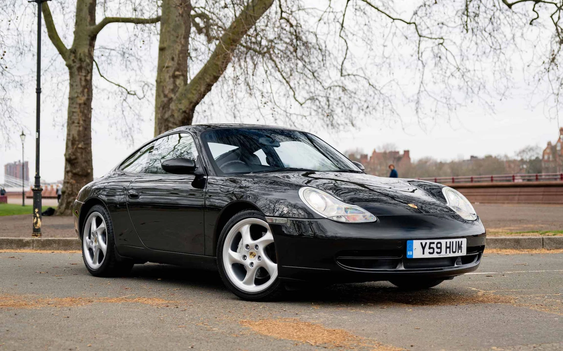 2001 Porsche 996 Carrera 4 - Image 5 of 31