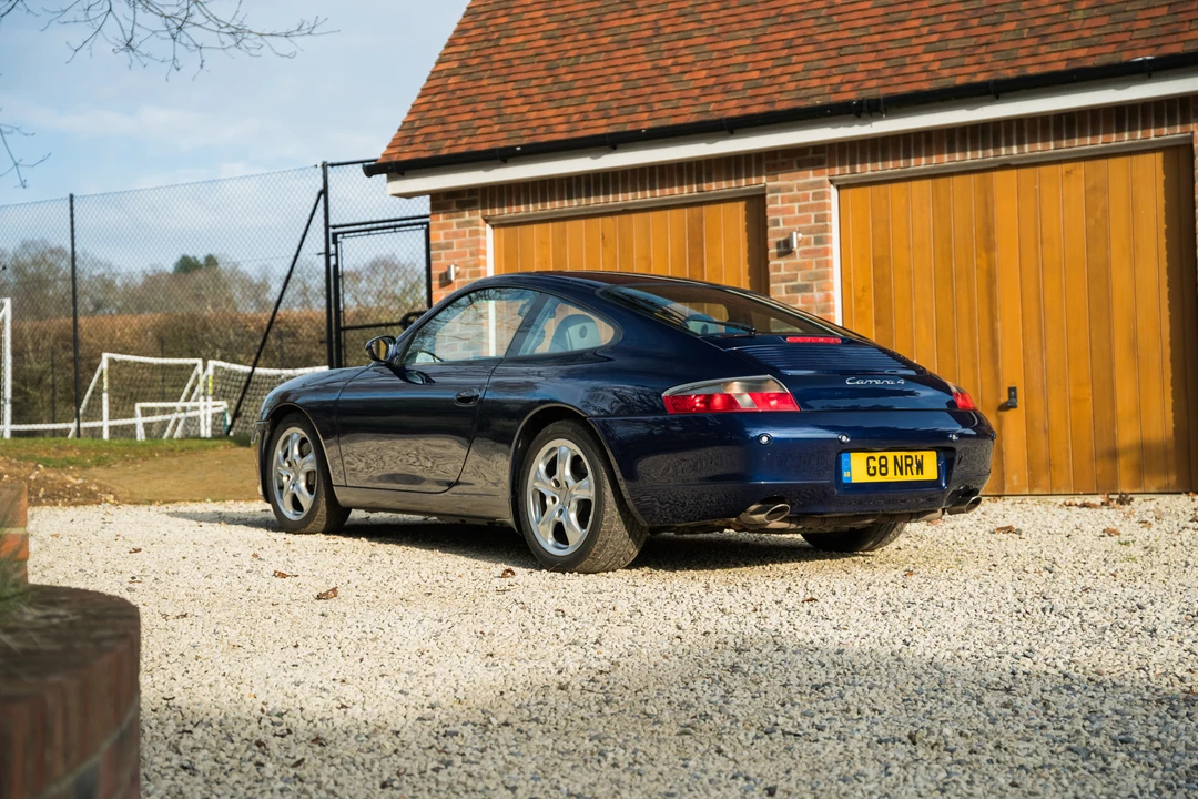 2001 Porsche 996 Carrera 4 - Image 11 of 31