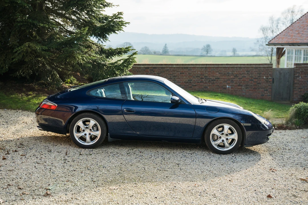2001 Porsche 996 Carrera 4 - Image 21 of 31