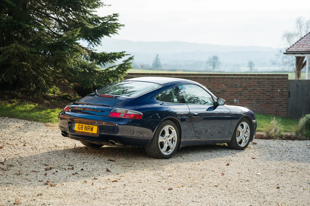 2001 Porsche 996 Carrera 4 - Image 17 of 31