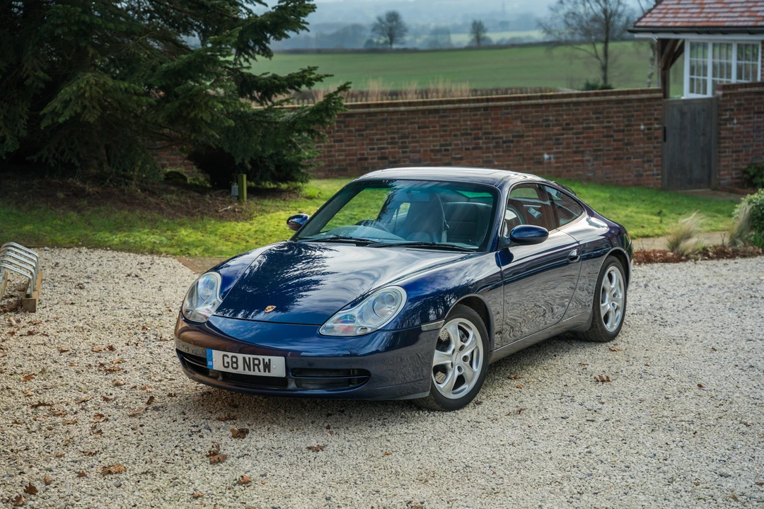 2001 Porsche 996 Carrera 4 - Image 26 of 31