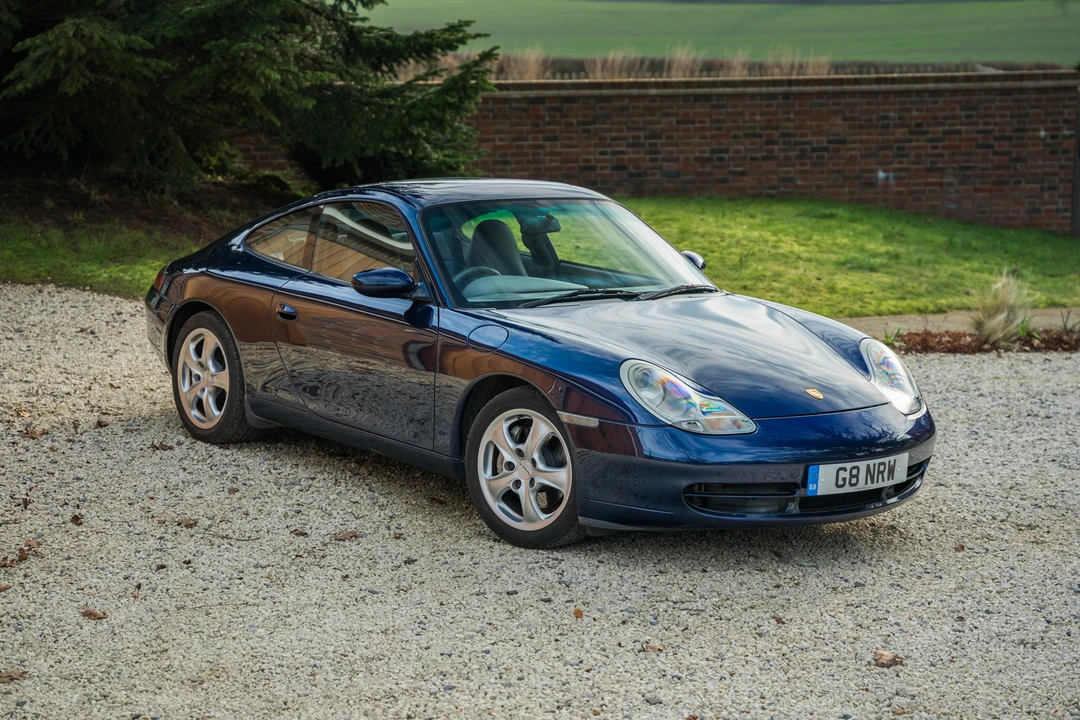 2001 Porsche 996 Carrera 4 - Image 4 of 31
