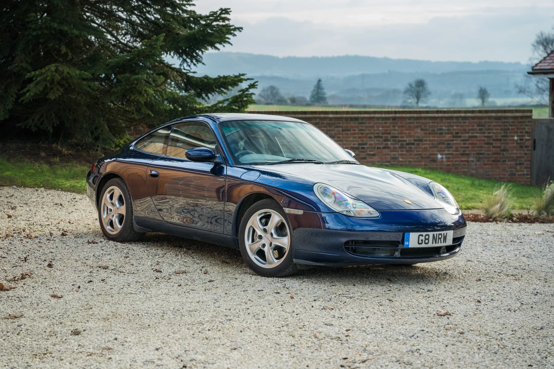 2001 Porsche 996 Carrera 4 - Image 27 of 31