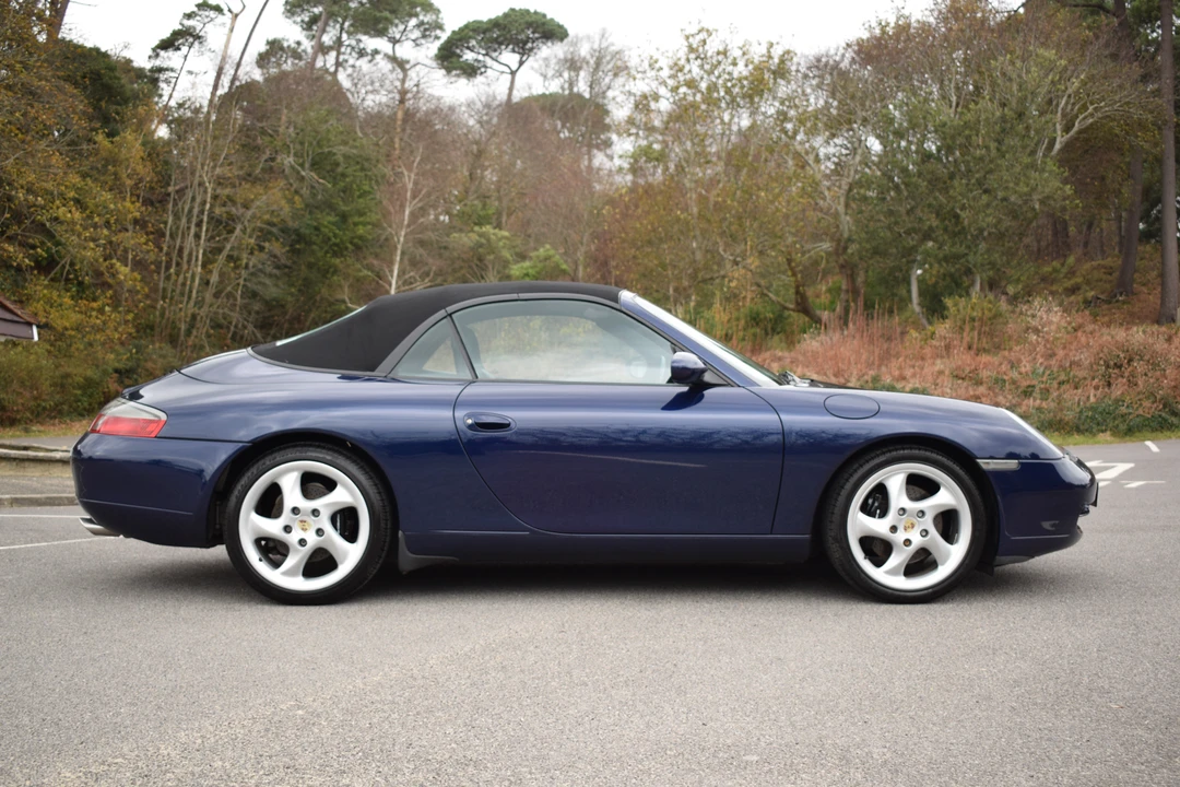 2001 Porsche 996 Carrera - Image 10 of 31
