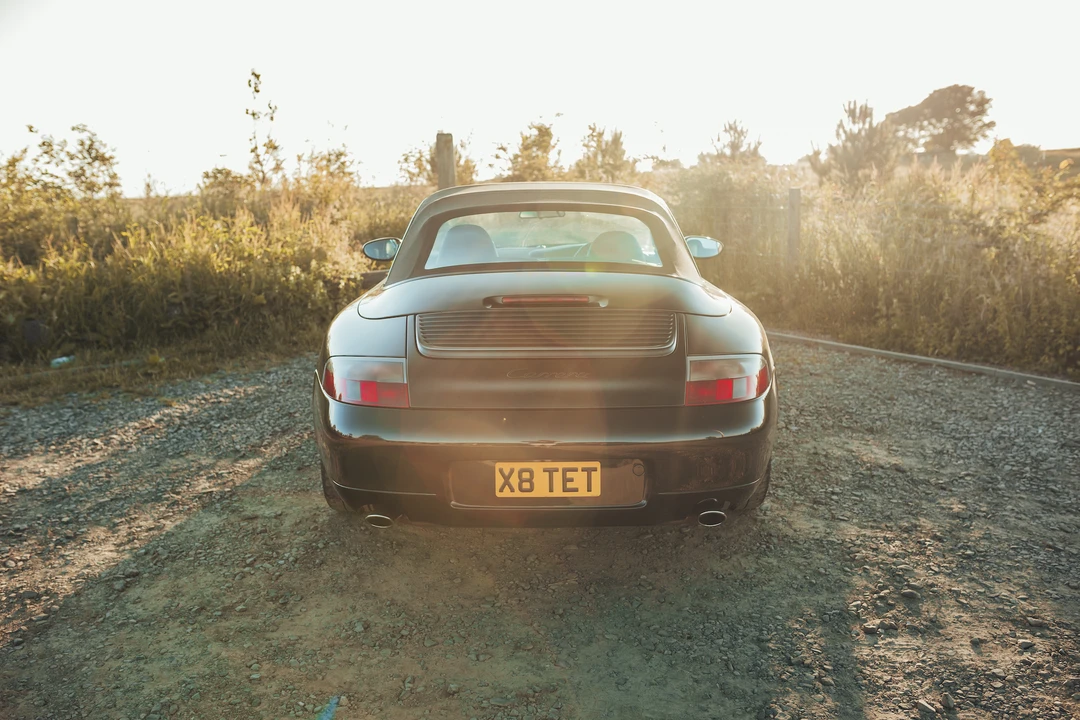 2001 Porsche 996 Carrera - Image 11 of 31