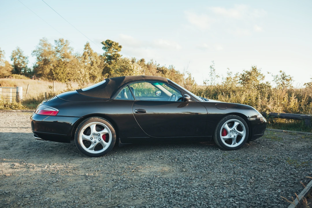 2001 Porsche 996 Carrera - Image 15 of 31