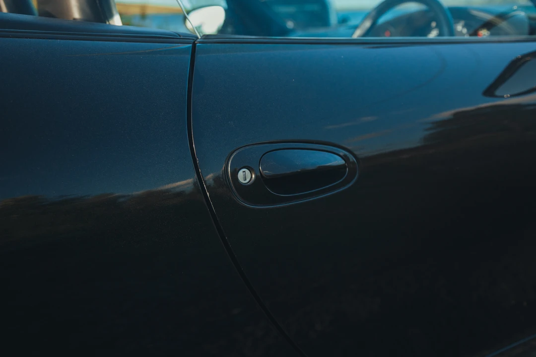 2001 Porsche 996 Carrera - Image 24 of 31