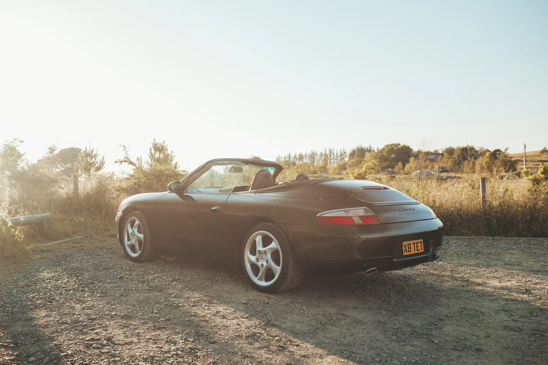 2001 Porsche 996 Carrera - Image 5 of 31