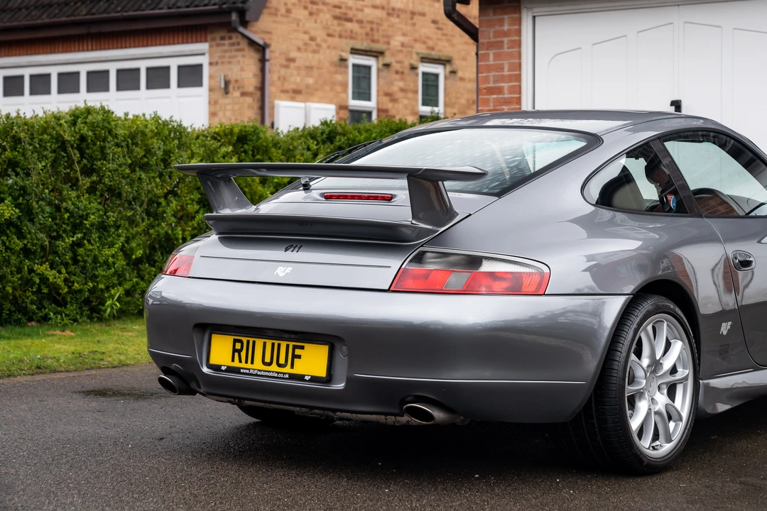 2001 Porsche 996 Carrera - Image 29 of 31