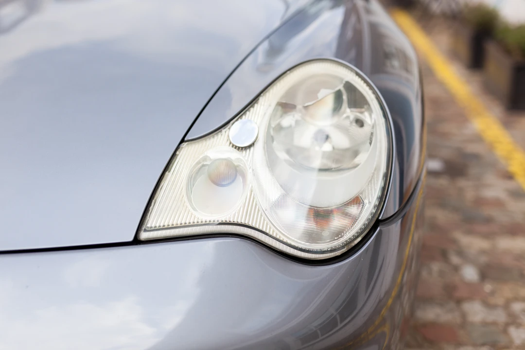 2001 Porsche 996 Carrera 4 - Image 7 of 31