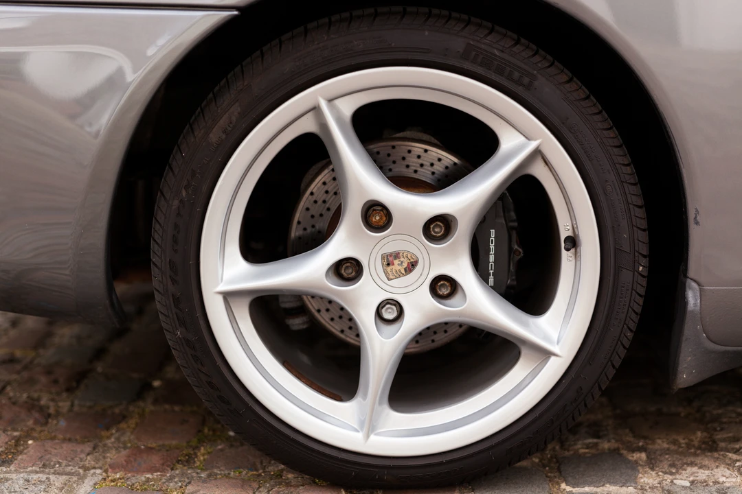 2001 Porsche 996 Carrera 4 - Image 13 of 31