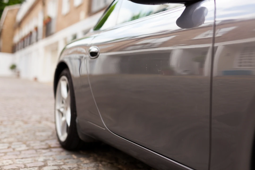 2001 Porsche 996 Carrera 4 - Image 19 of 31
