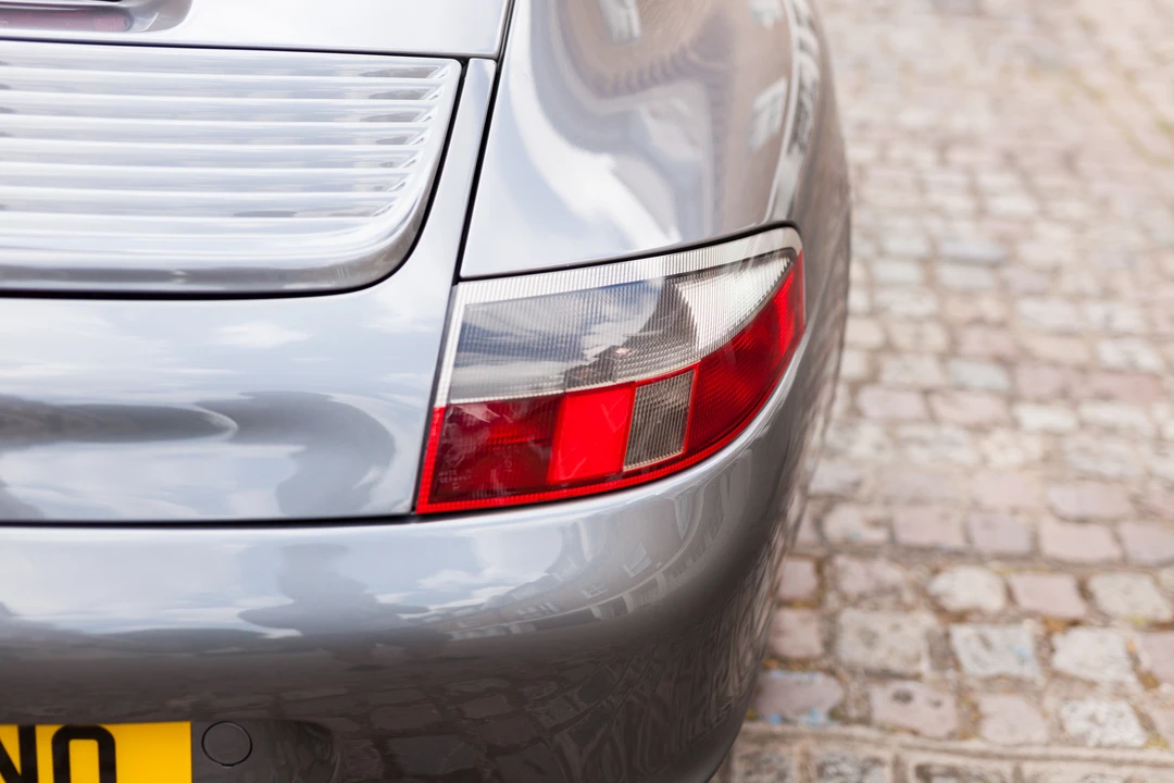 2001 Porsche 996 Carrera 4 - Image 23 of 31