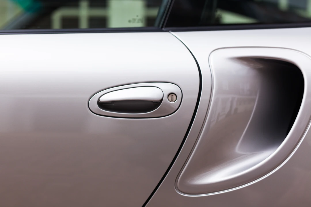 2001 Porsche 996 GT2 - Image 22 of 31