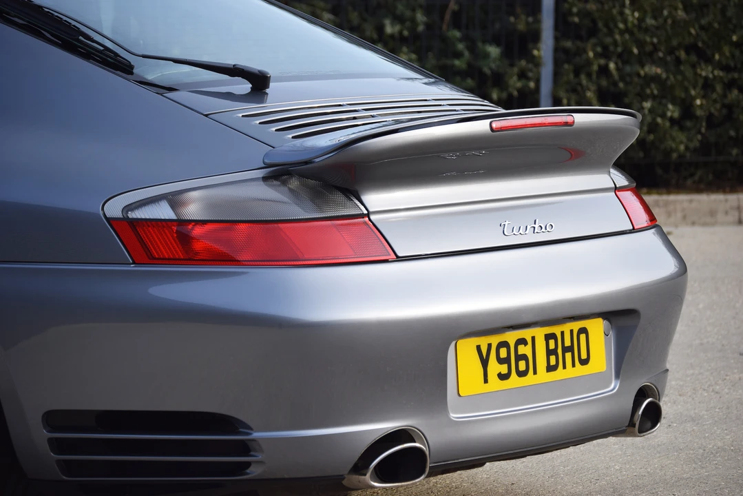 2001 Porsche 996 Turbo - Image 12 of 31