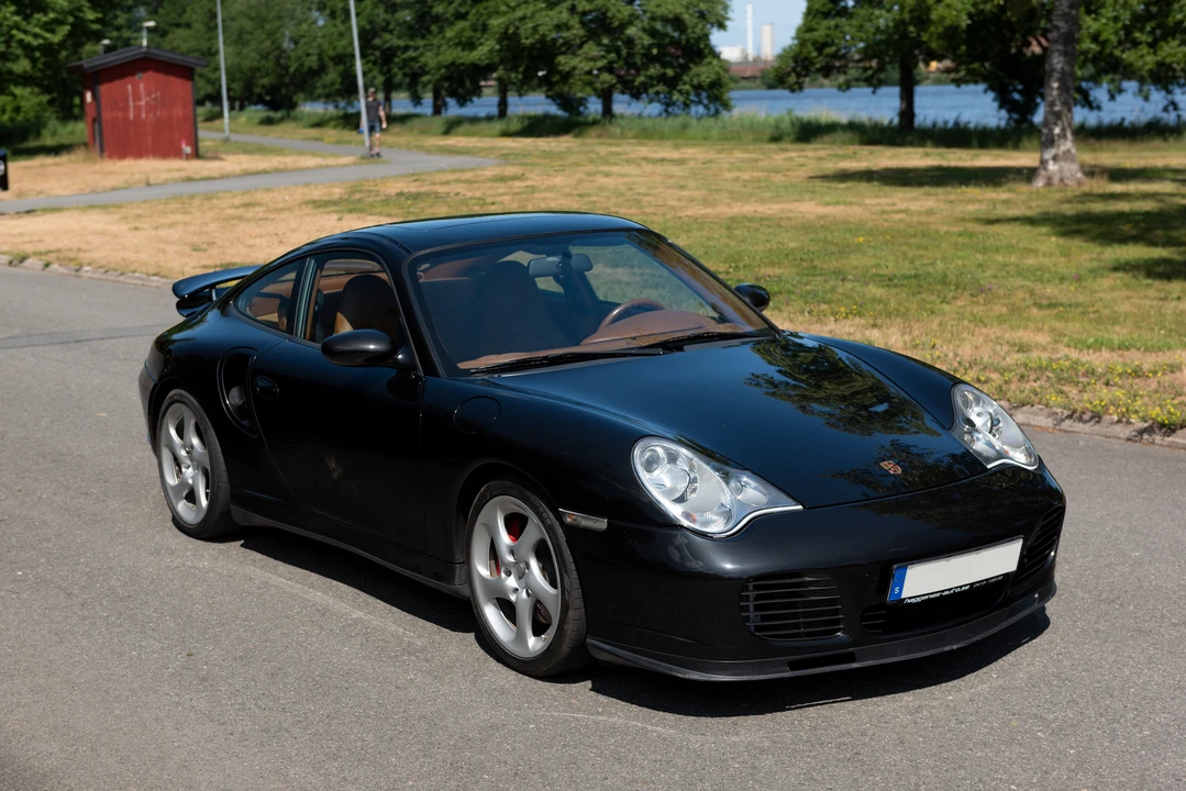 2001 Porsche 996 Turbo - Image 9 of 31