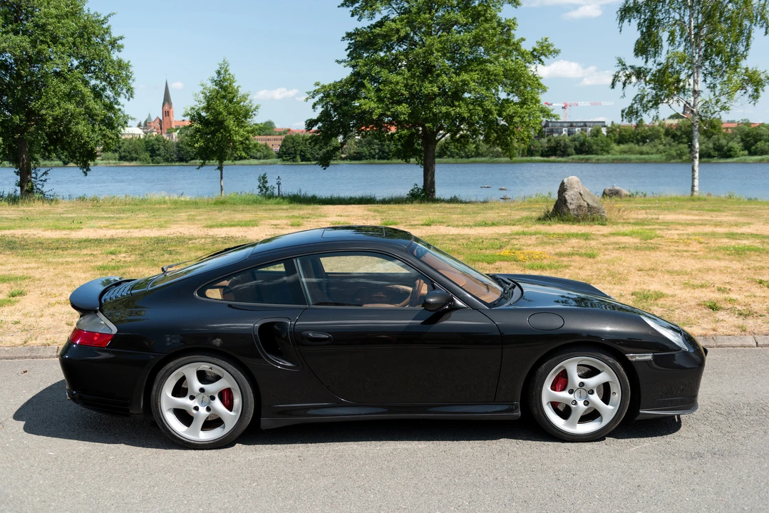 2001 Porsche 996 Turbo - Image 8 of 31