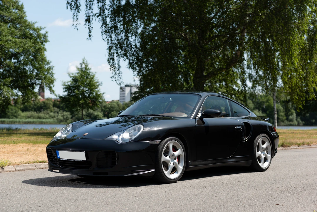 2001 Porsche 996 Turbo - Image 2 of 31