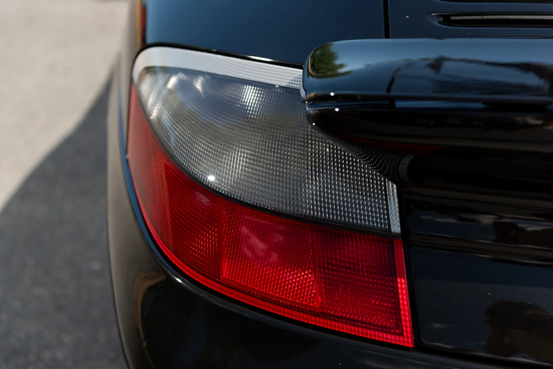2001 Porsche 996 Turbo - Image 28 of 31