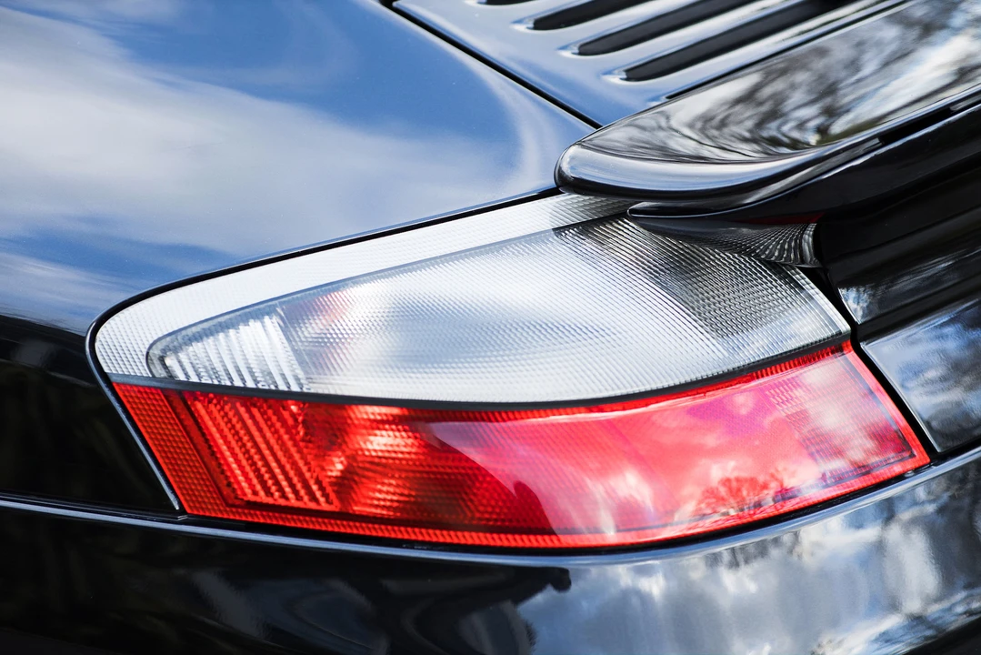 2001 Porsche 996 Turbo - Image 8 of 31