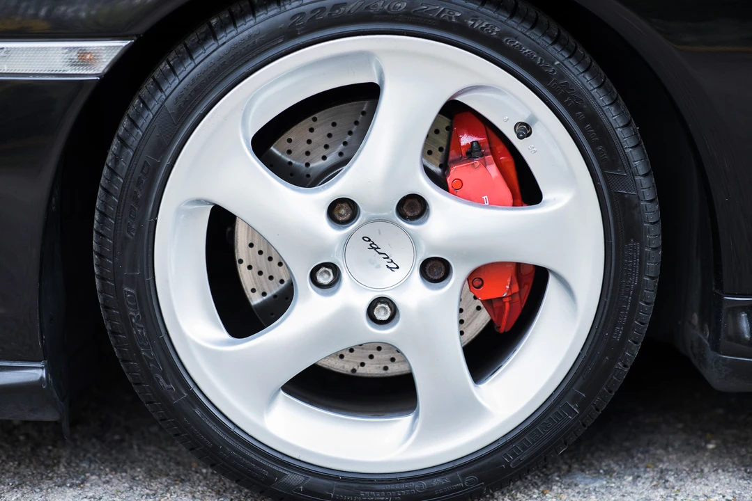 2001 Porsche 996 Turbo - Image 15 of 31