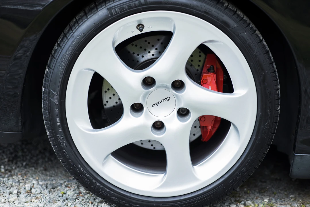 2001 Porsche 996 Turbo - Image 22 of 31