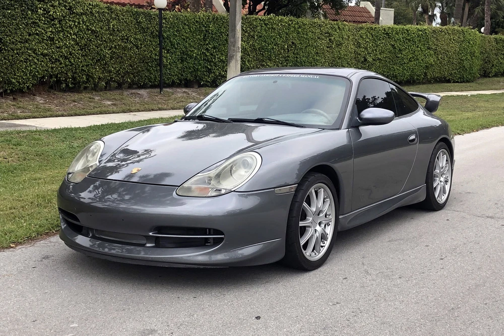 2001 Porsche 996 Carrera 4 - Image 2 of 5