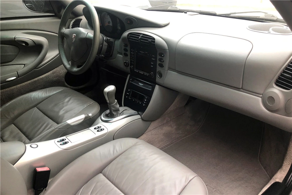 2001 Porsche 996 Carrera 4 - Image 3 of 5