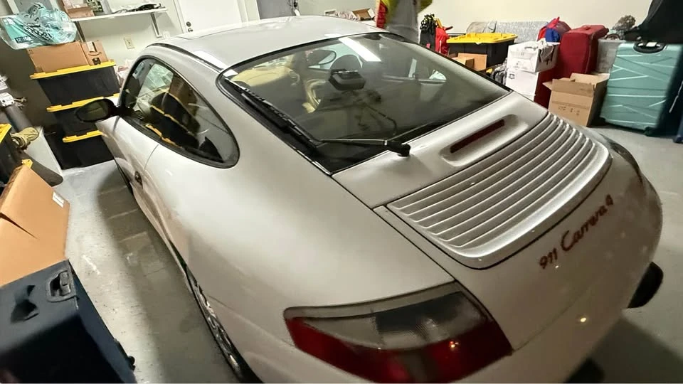 2001 Porsche 996 Carrera 4 - Image 9 of 10